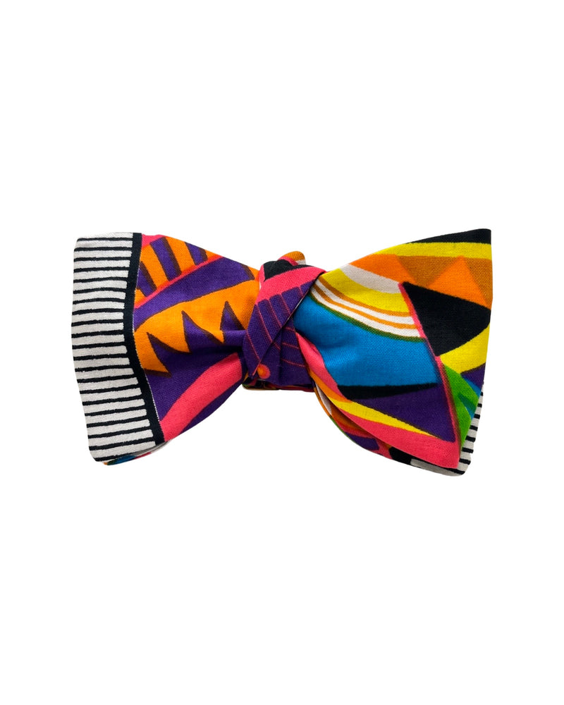 Back Jump Bow Tie