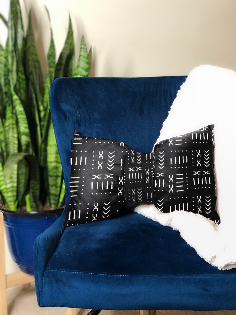 Black white lumbar sales pillow